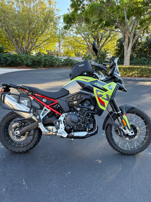 BMW F900GS Click System Tank Bag Bundle SHAD TR10CL